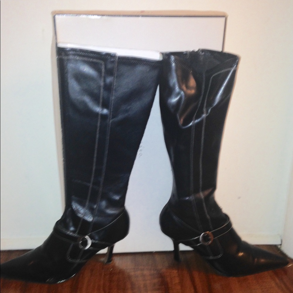 Women's patent leather boots